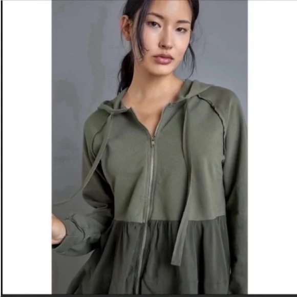 ANTHROPOLOGIE Tiered Hoodie Sweatshirt Long Sleeve Sweater Tops Moss S NWT - Picture 2 of 6